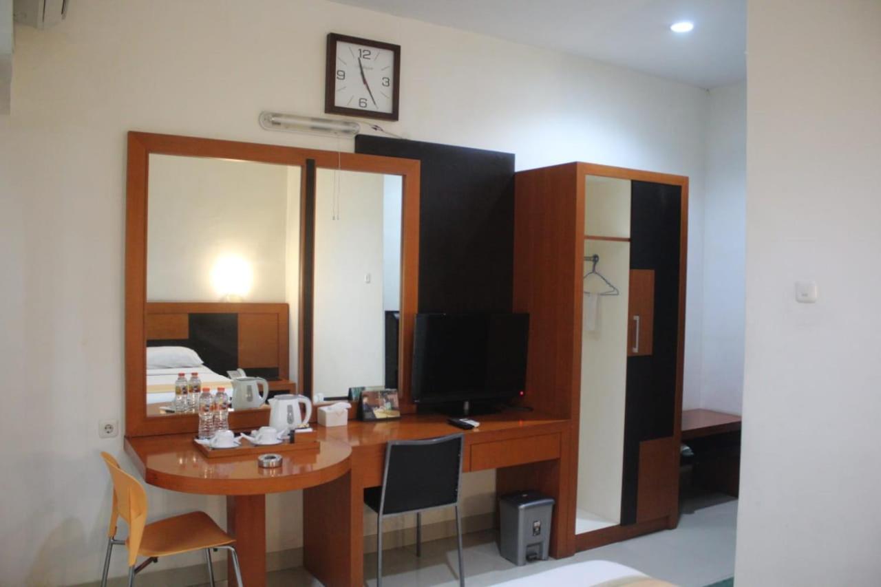 Hotel Grand Karawang Indah Ngoại thất bức ảnh