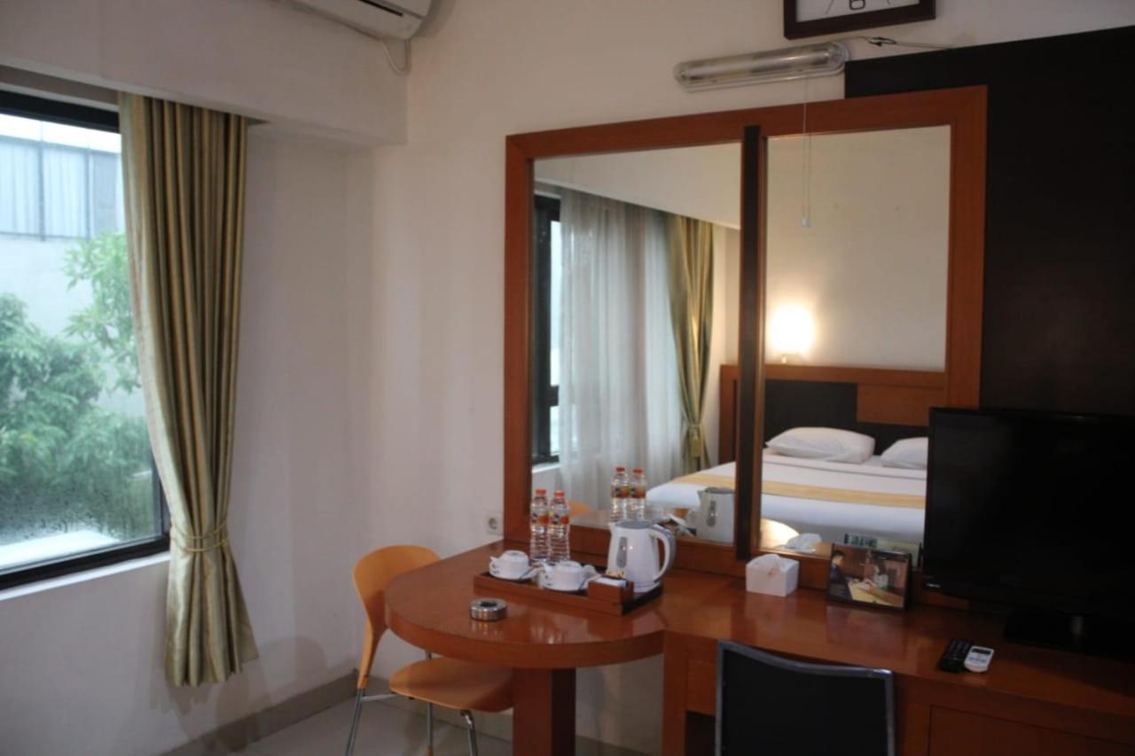 Hotel Grand Karawang Indah Ngoại thất bức ảnh