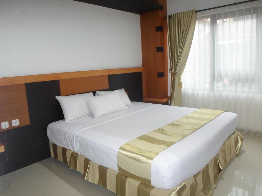 Hotel Grand Karawang Indah Phòng bức ảnh